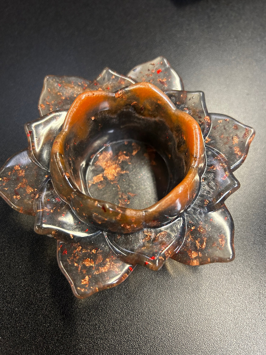 Flower tea light holder